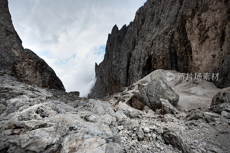 意大利Trentino上阿迪杰:Dolomites - Sella Pass, Saslonch Pass